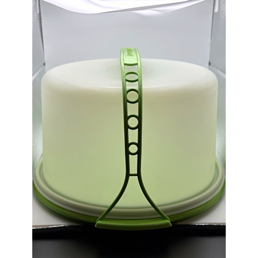 Tupperware 684 Round Plastic Cake Carrier Dome Lid w/ Handle